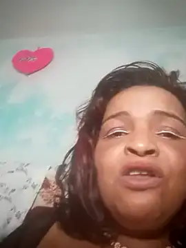 Snapshot of _violetta_- chatting on March 2025 01:25:02 AM violetta - online show from March 2025 01:25:02 AM