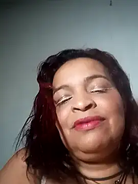 Snapshot of _violetta_- chatting on March 2025 06:26:02 PM violetta - online show from March 2025 06:26:02 PM