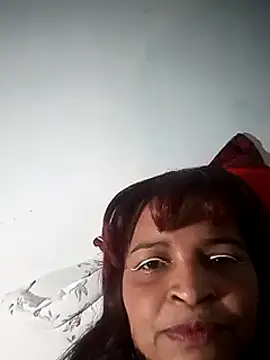 Snapshot of _violetta_- chatting on March 2025 09:48:01 PM violetta - online show from March 2025 09:48:01 PM