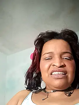 Snapshot of _violetta_- chatting on March 2025 03:20:01 AM violetta - online show from March 2025 03:20:01 AM
