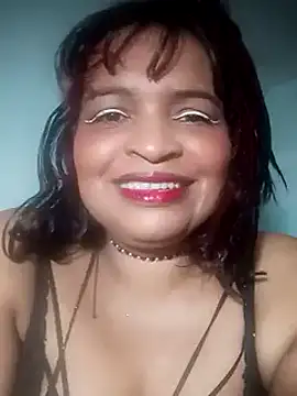 Snapshot of _violetta_- chatting on March 2025 12:36:02 AM violetta - online show from March 2025 12:36:02 AM
