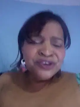 Snapshot of _violetta_- chatting on September 2025 02:28:01 PM violetta - online show from September 2025 02:28:01 PM