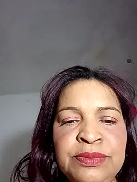 Snapshot of _violetta_- chatting on September 2025 02:46:01 AM violetta - online show from September 2025 02:46:01 AM