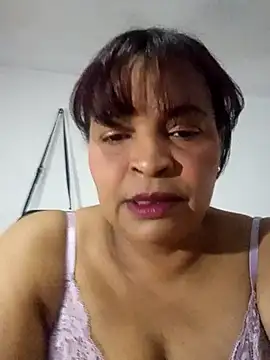 Snapshot of _violetta_- chatting on September 2025 01:02:01 PM violetta - online show from September 2025 01:02:01 PM