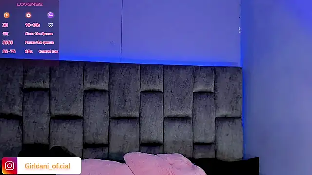 Liittle foxxxy online show from January 2025 05:22:01 AM