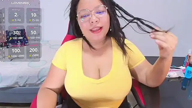 Snapshot of italy___boobs chatting on March 2025 04:35:01 PM italy boobs online show from March 2025 04:35:01 PM