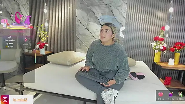 julietha taylor online show from February 2026 02:45:02 AM