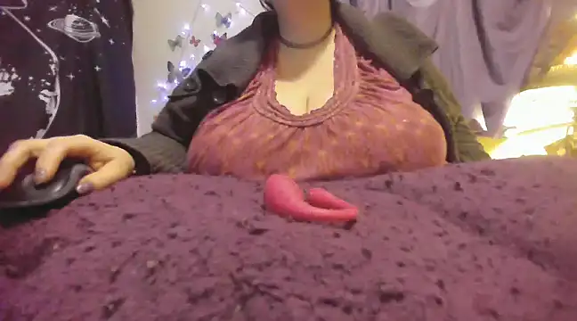 Snapshot of Alli_Kat chatting on January 2025 11:37:02 AM Alli Kat online show from January 2025 11:37:02 AM