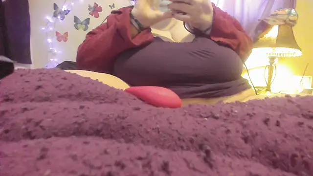 Snapshot of Alli_Kat chatting on February 2025 08:00:01 PM Alli Kat online show from February 2025 08:00:01 PM