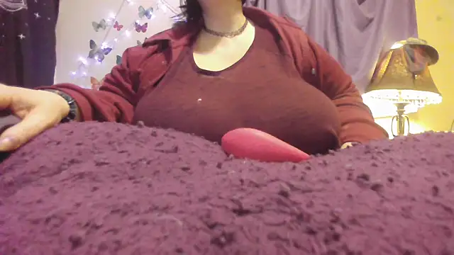 Snapshot of Alli_Kat chatting on February 2025 11:36:02 PM Alli Kat online show from February 2025 11:36:02 PM