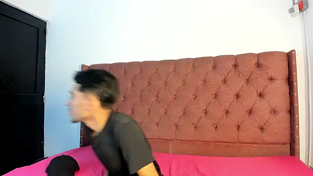 boys yourparty online show from September 2025 01:00:01 PM