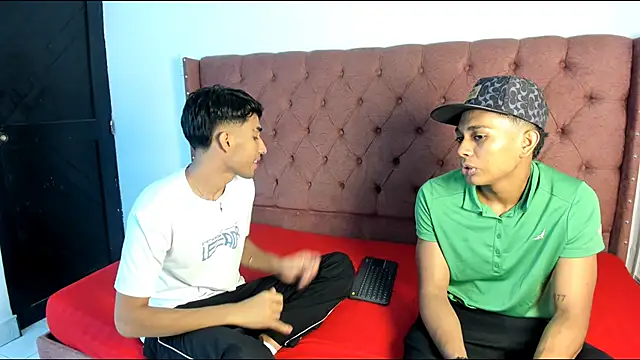 boys yourparty online show from October 2025 01:09:01 PM