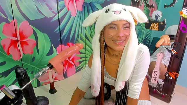 Mieldeluna online show from October 2025 06:03:01 AM