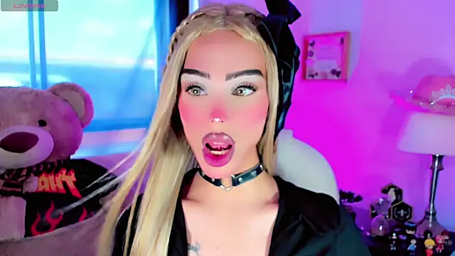 Snapshot of dollswit01 chatting on January 2025 05:16:02 PM dollswit01 online show from January 2025 05:16:02 PM