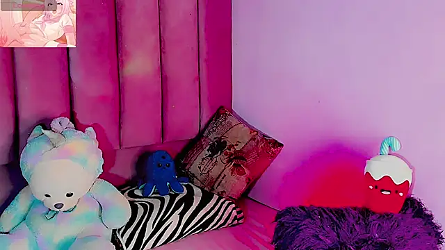 dollswit01 online show from April 2026 11:42:01 AM