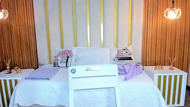 Snapshot of love_mommy chatting on March 2025 04:41:01 AM love mommy online show from March 2025 04:41:01 AM