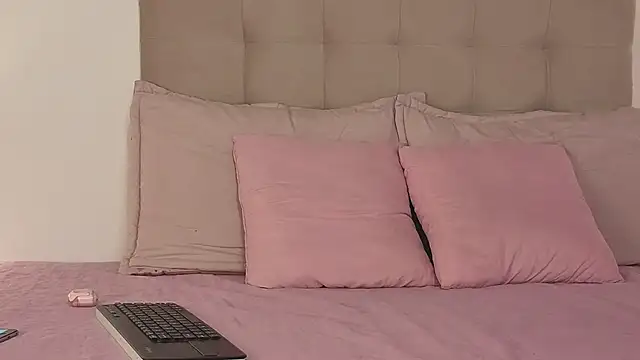 AnneGagner online show from April 2026 07:44:02 PM