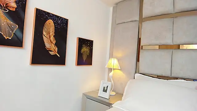 AmbarJensen online show from January 2026 01:16:02 PM