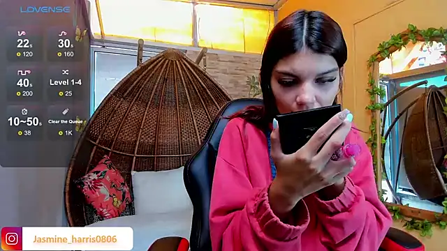 Snapshot of JasmineHarris chatting on December 2024 12:05:02 PM JasmineHarris online show from December 2024 12:05:02 PM