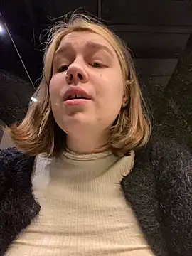 SuzieMurray online show from December 2024 12:18:02 PM