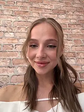 CaseyStar online show from November 2025 11:42:02 AM