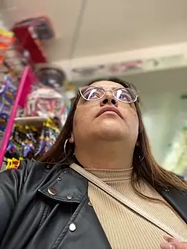 Snapshot of Tatiana_O chatting on February 2025 01:11:02 PM Tatiana O online show from February 2025 01:11:02 PM