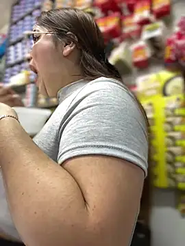 Snapshot of Tatiana_O chatting on March 2025 04:06:02 PM Tatiana O online show from March 2025 04:06:02 PM