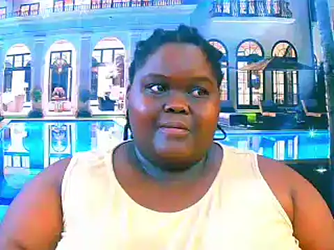Snapshot of EbonyHotBuns chatting on February 2026 06:37:01 AM EbonyHotBuns online show from February 2026 06:37:01 AM