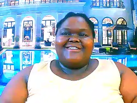 Snapshot of EbonyHotBuns chatting on February 2026 06:28:01 PM EbonyHotBuns online show from February 2026 06:28:01 PM