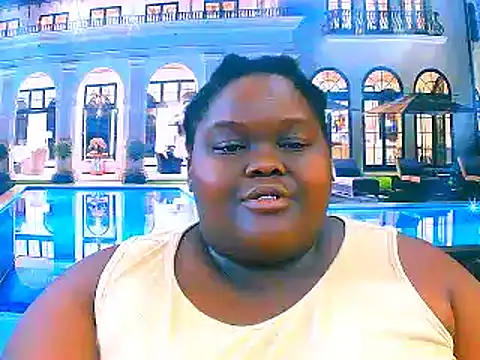 Snapshot of EbonyHotBuns chatting on February 2026 07:07:01 AM EbonyHotBuns online show from February 2026 07:07:01 AM