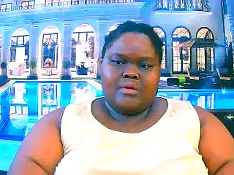 Snapshot of EbonyHotBuns chatting on February 2026 07:13:02 PM EbonyHotBuns online show from February 2026 07:13:02 PM
