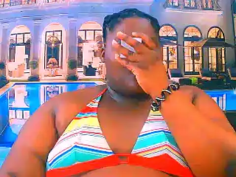 Snapshot of EbonyHotBuns chatting on June 2026 06:18:02 AM EbonyHotBuns online show from June 2026 06:18:02 AM