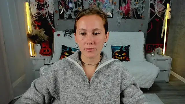 MichelleOrtis online show from October 2025 12:29:01 PM