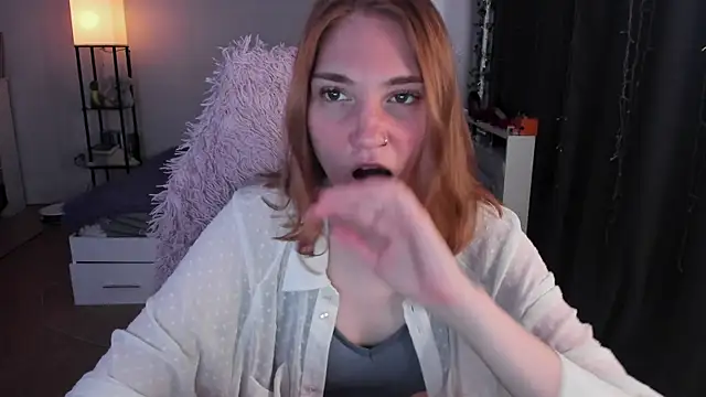 ReddHotPipper online show from April 2026 03:51:02 AM