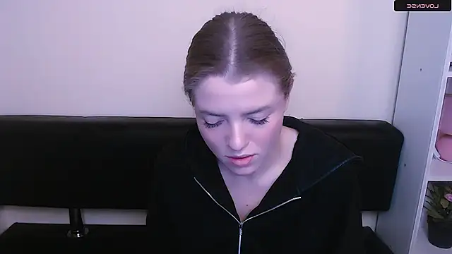 Snapshot of MissOliviaa_ chatting on January 2025 12:08:01 PM MissOliviaa  online show from January 2025 12:08:01 PM