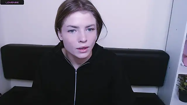 Snapshot of MissOliviaa_ chatting on January 2025 11:10:02 AM MissOliviaa  online show from January 2025 11:10:02 AM