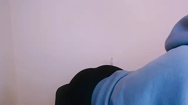 Snapshot of MissOliviaa_ chatting on January 2025 08:41:01 AM MissOliviaa  online show from January 2025 08:41:01 AM