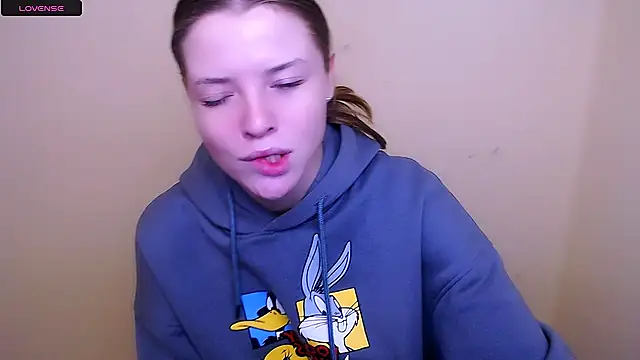 Snapshot of MissOliviaa_ chatting on January 2025 07:46:02 AM MissOliviaa  online show from January 2025 07:46:02 AM