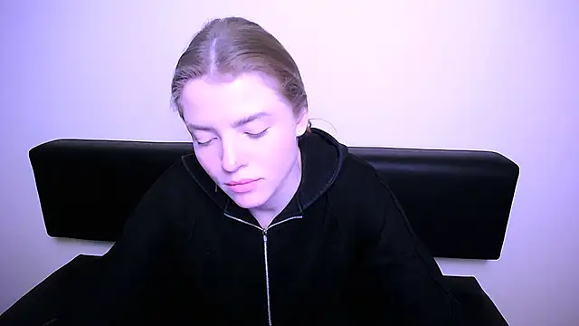 Snapshot of MissOliviaa_ chatting on January 2025 02:49:02 PM MissOliviaa  online show from January 2025 02:49:02 PM