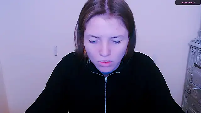 Snapshot of MissOliviaa_ chatting on February 2025 04:22:01 PM MissOliviaa  online show from February 2025 04:22:01 PM