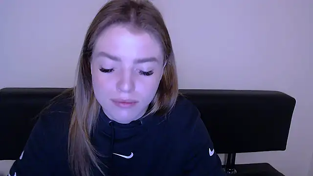 Snapshot of MissOliviaa_ chatting on March 2025 08:41:02 AM MissOliviaa  online show from March 2025 08:41:02 AM