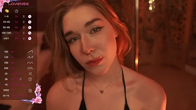 Snapshot of Smiley_Mia chatting on September 2025 07:30:02 AM Smiley Mia online show from September 2025 07:30:02 AM