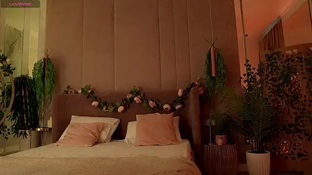 Snapshot of Smiley_Mia chatting on October 2025 05:06:01 AM Smiley Mia online show from October 2025 05:06:01 AM