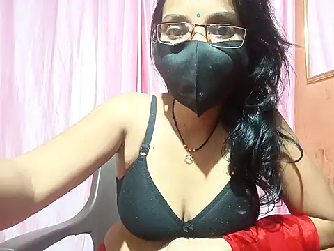 Snapshot of poojaxxx65 chatting on February 2025 08:38:01 AM poojaxxx65 online show from February 2025 08:38:01 AM