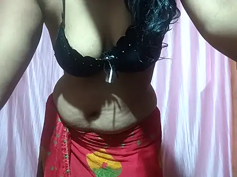 Snapshot of poojaxxx65 chatting on February 2025 07:34:01 AM poojaxxx65 online show from February 2025 07:34:01 AM