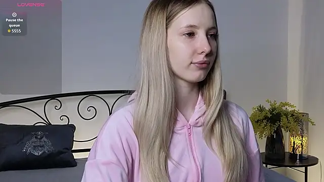 KarnetJ online show from February 2026 02:53:02 PM