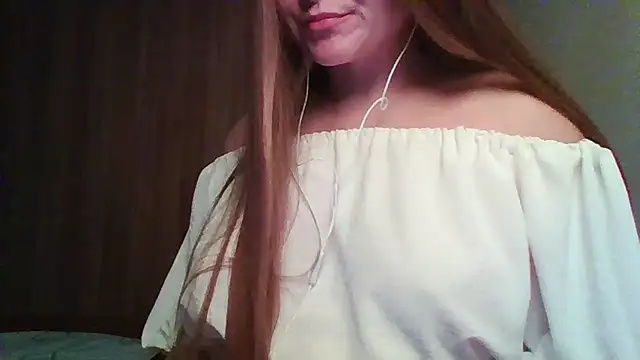 Evasapples online show from April 2026 08:09:02 PM