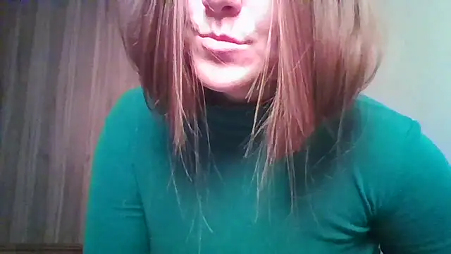 Snapshot of Evasapples chatting on May 2026 01:07:02 PM Evasapples online show from May 2026 01:07:02 PM