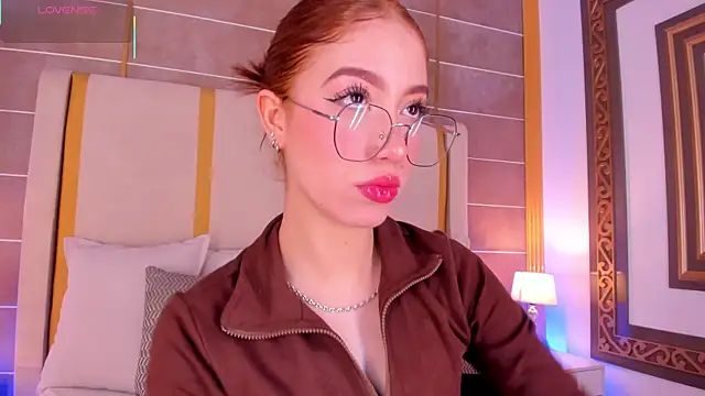 Snapshot of AbigailCarter chatting on October 2025 10:40:02 PM AbigailCarter online show from October 2025 10:40:02 PM