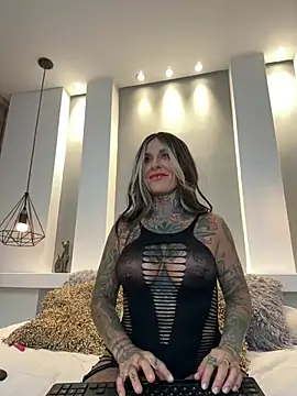 Snapshot of remyflux666 chatting on June 2026 11:20:01 PM remyflux666 online show from June 2026 11:20:01 PM